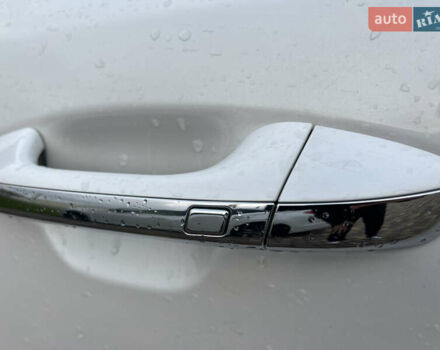 Білий Кіа Оптіма, об'ємом двигуна 2.36 л та пробігом 68 тис. км за 11500 $, фото 24 на Automoto.ua