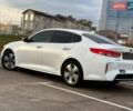Білий Кіа Оптіма, об'ємом двигуна 2 л та пробігом 136 тис. км за 15700 $, фото 5 на Automoto.ua