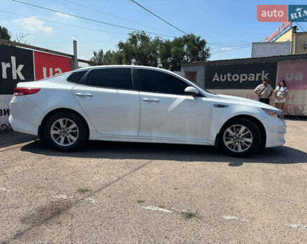 Белый Киа Оптима, объемом двигателя 2.4 л и пробегом 160 тыс. км за 11490 $, фото 5 на Automoto.ua