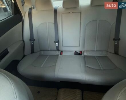 Білий Кіа Оптіма, об'ємом двигуна 2 л та пробігом 134 тис. км за 15500 $, фото 12 на Automoto.ua