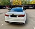 Білий Кіа Оптіма, об'ємом двигуна 2 л та пробігом 87 тис. км за 17900 $, фото 5 на Automoto.ua