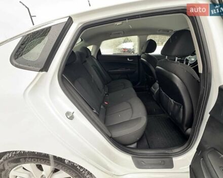 Білий Кіа Оптіма, об'ємом двигуна 2.4 л та пробігом 68 тис. км за 11700 $, фото 33 на Automoto.ua