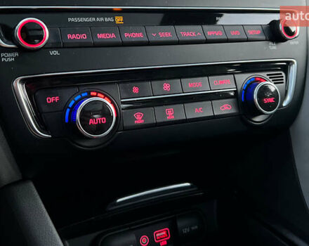 Белый Киа Оптима, объемом двигателя 2.4 л и пробегом 35 тыс. км за 16000 $, фото 16 на Automoto.ua