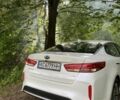 Білий Кіа Оптіма, об'ємом двигуна 2 л та пробігом 210 тис. км за 317 $, фото 6 на Automoto.ua