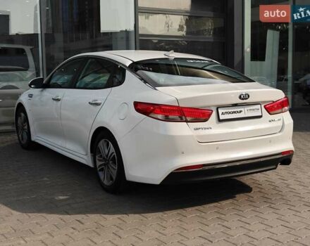 Белый Киа Оптима, объемом двигателя 2 л и пробегом 130 тыс. км за 16000 $, фото 24 на Automoto.ua