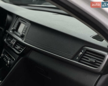 Белый Киа Оптима, объемом двигателя 2.36 л и пробегом 132 тыс. км за 10700 $, фото 8 на Automoto.ua