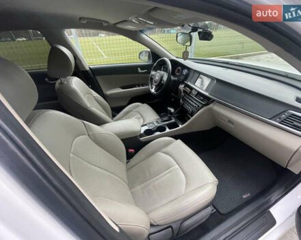 Белый Киа Оптима, объемом двигателя 2.36 л и пробегом 81 тыс. км за 13800 $, фото 12 на Automoto.ua