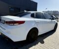 Білий Кіа Оптіма, об'ємом двигуна 2.4 л та пробігом 142 тис. км за 10000 $, фото 8 на Automoto.ua