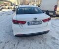 Білий Кіа Оптіма, об'ємом двигуна 2 л та пробігом 507 тис. км за 9000 $, фото 2 на Automoto.ua
