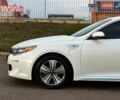 Білий Кіа Оптіма, об'ємом двигуна 2 л та пробігом 136 тис. км за 15700 $, фото 3 на Automoto.ua