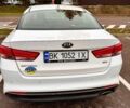 Белый Киа Оптима, объемом двигателя 2.36 л и пробегом 83 тыс. км за 12000 $, фото 1 на Automoto.ua