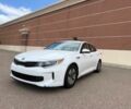 Білий Кіа Оптіма, об'ємом двигуна 2 л та пробігом 45 тис. км за 3500 $, фото 1 на Automoto.ua