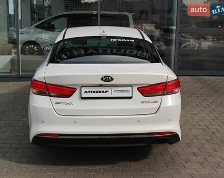Белый Киа Оптима, объемом двигателя 2 л и пробегом 130 тыс. км за 16000 $, фото 2 на Automoto.ua