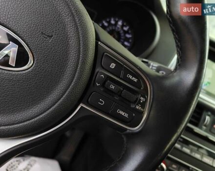 Белый Киа Оптима, объемом двигателя 2 л и пробегом 130 тыс. км за 16000 $, фото 13 на Automoto.ua