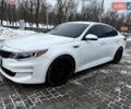 Белый Киа Оптима, объемом двигателя 2.36 л и пробегом 142 тыс. км за 10500 $, фото 1 на Automoto.ua