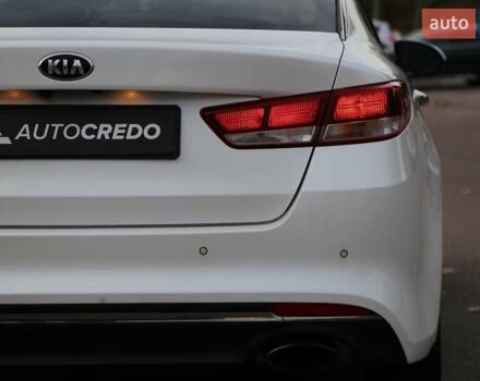 Кіа Оптіма 2017 у Києві на Automoto.ua Білий Кіа Оптіма, об'ємом двигуна 2.4 л та пробігом 115 тис. км за 12900 $, фото 9 на Automoto.ua