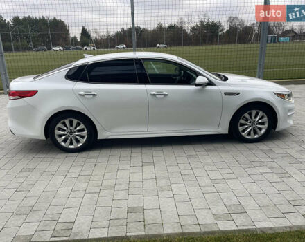 Белый Киа Оптима, объемом двигателя 2.36 л и пробегом 81 тыс. км за 13800 $, фото 6 на Automoto.ua