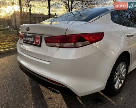 Белый Киа Оптима, объемом двигателя 2.4 л и пробегом 160 тыс. км за 8000 $, фото 9 на Automoto.ua