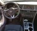 Білий Кіа Оптіма, об'ємом двигуна 2.39 л та пробігом 60 тис. км за 12000 $, фото 12 на Automoto.ua