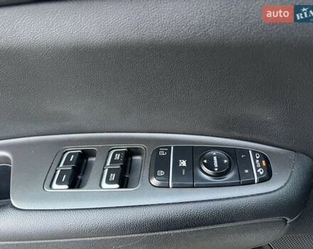 Білий Кіа Оптіма, об'ємом двигуна 2.36 л та пробігом 68 тис. км за 11500 $, фото 12 на Automoto.ua