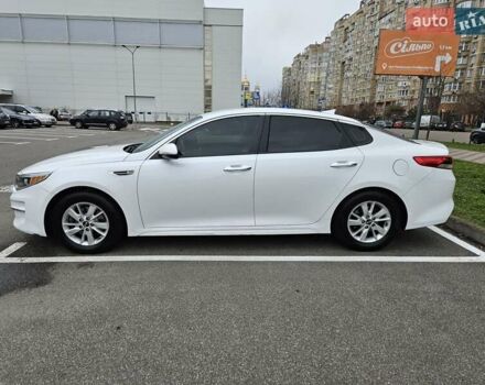 Білий Кіа Оптіма, об'ємом двигуна 2.36 л та пробігом 197 тис. км за 11000 $, фото 12 на Automoto.ua