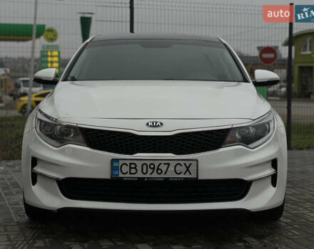 Белый Киа Оптима, объемом двигателя 2.36 л и пробегом 132 тыс. км за 10700 $, фото 2 на Automoto.ua