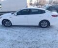 Білий Кіа Оптіма, об'ємом двигуна 2 л та пробігом 507 тис. км за 9000 $, фото 1 на Automoto.ua