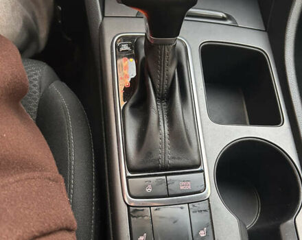 Білий Кіа Оптіма, об'ємом двигуна 2 л та пробігом 68 тис. км за 17500 $, фото 52 на Automoto.ua