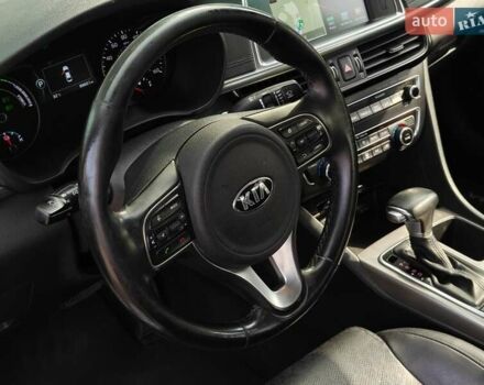 Белый Киа Оптима, объемом двигателя 2 л и пробегом 130 тыс. км за 16000 $, фото 35 на Automoto.ua