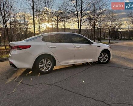 Белый Киа Оптима, объемом двигателя 2.4 л и пробегом 160 тыс. км за 8000 $, фото 5 на Automoto.ua