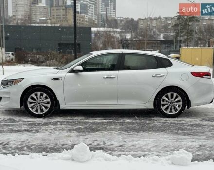 Білий Кіа Оптіма, об'ємом двигуна 2.4 л та пробігом 68 тис. км за 11700 $, фото 4 на Automoto.ua