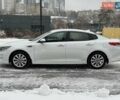 Білий Кіа Оптіма, об'ємом двигуна 2.4 л та пробігом 68 тис. км за 11700 $, фото 4 на Automoto.ua