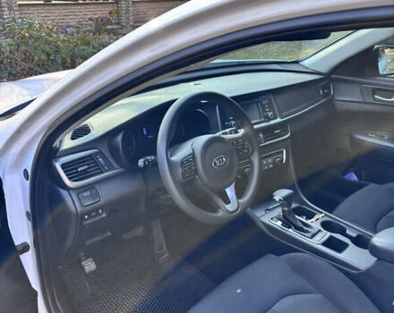 Білий Кіа Оптіма, об'ємом двигуна 2.4 л та пробігом 84 тис. км за 11499 $, фото 3 на Automoto.ua