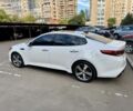 Білий Кіа Оптіма, об'ємом двигуна 2 л та пробігом 87 тис. км за 17900 $, фото 3 на Automoto.ua