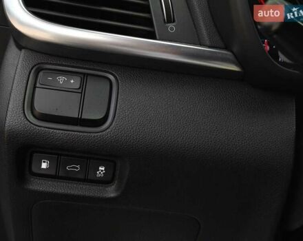 Белый Киа Оптима, объемом двигателя 2 л и пробегом 130 тыс. км за 16000 $, фото 29 на Automoto.ua