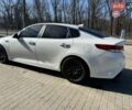 Белый Киа Оптима, объемом двигателя 2.36 л и пробегом 142 тыс. км за 10000 $, фото 2 на Automoto.ua