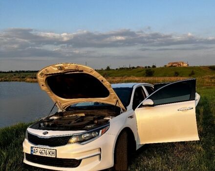 Білий Кіа Оптіма, об'ємом двигуна 2.4 л та пробігом 150 тис. км за 12000 $, фото 2 на Automoto.ua