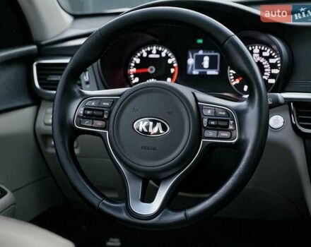 Белый Киа Оптима, объемом двигателя 2.36 л и пробегом 110 тыс. км за 12500 $, фото 12 на Automoto.ua