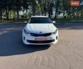 Белый Киа Оптима, объемом двигателя 0 л и пробегом 158 тыс. км за 17500 $, фото 1 на Automoto.ua