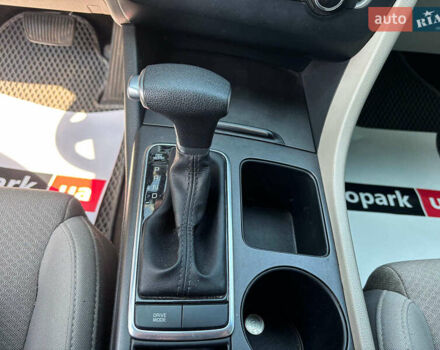 Белый Киа Оптима, объемом двигателя 2.4 л и пробегом 160 тыс. км за 11490 $, фото 18 на Automoto.ua