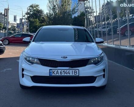 Киа Оптима 2017 в Киеве на Automoto.ua Белый Киа Оптима, объемом двигателя 2.4 л и пробегом 241 тыс. км за 9200 $, фото 2 на Automoto.ua
