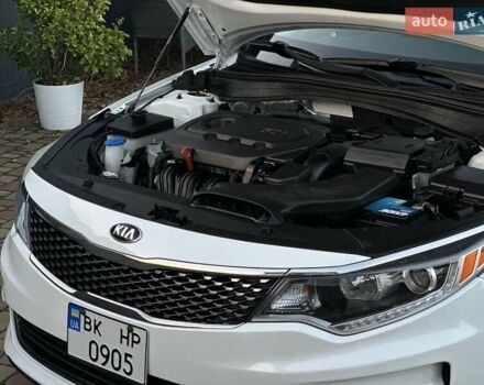 Белый Киа Оптима, объемом двигателя 2.36 л и пробегом 110 тыс. км за 12500 $, фото 10 на Automoto.ua