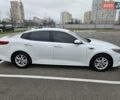 Білий Кіа Оптіма, об'ємом двигуна 2.36 л та пробігом 197 тис. км за 11000 $, фото 13 на Automoto.ua