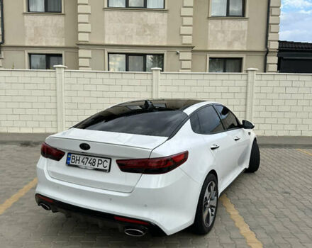 Білий Кіа Оптіма, об'ємом двигуна 2 л та пробігом 80 тис. км за 15900 $, фото 5 на Automoto.ua
