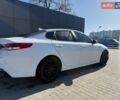 Білий Кіа Оптіма, об'ємом двигуна 2.36 л та пробігом 142 тис. км за 10000 $, фото 1 на Automoto.ua