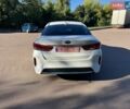 Белый Киа Оптима, объемом двигателя 0 л и пробегом 158 тыс. км за 17500 $, фото 3 на Automoto.ua