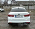 Білий Кіа Оптіма, об'ємом двигуна 2.36 л та пробігом 158 тис. км за 9500 $, фото 3 на Automoto.ua