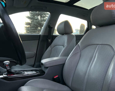 Білий Кіа Оптіма, об'ємом двигуна 2.4 л та пробігом 35 тис. км за 16000 $, фото 8 на Automoto.ua