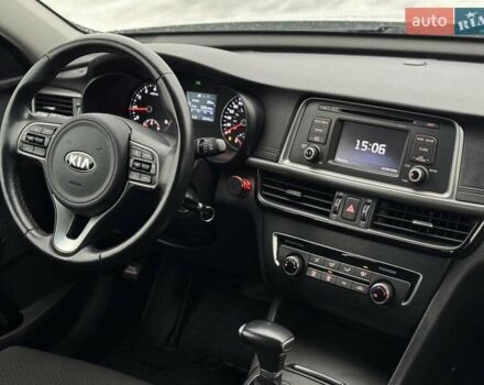 Білий Кіа Оптіма, об'ємом двигуна 2.4 л та пробігом 68 тис. км за 11700 $, фото 13 на Automoto.ua