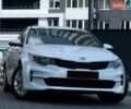 Білий Кіа Оптіма, об'ємом двигуна 2.36 л та пробігом 160 тис. км за 9999 $, фото 19 на Automoto.ua